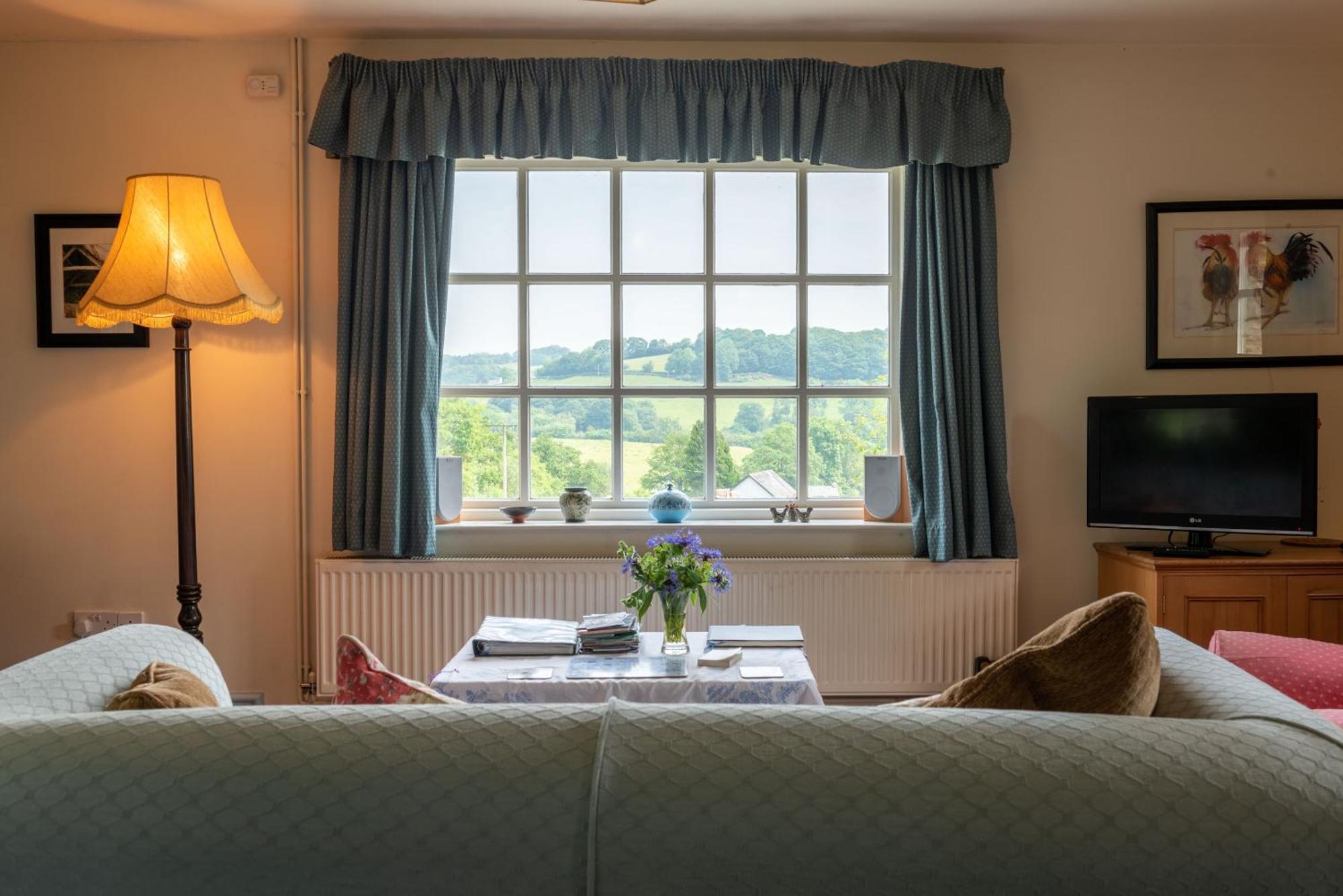 Alltybrain Farm Cottages And Farmhouse B&B Brecon Exterior photo