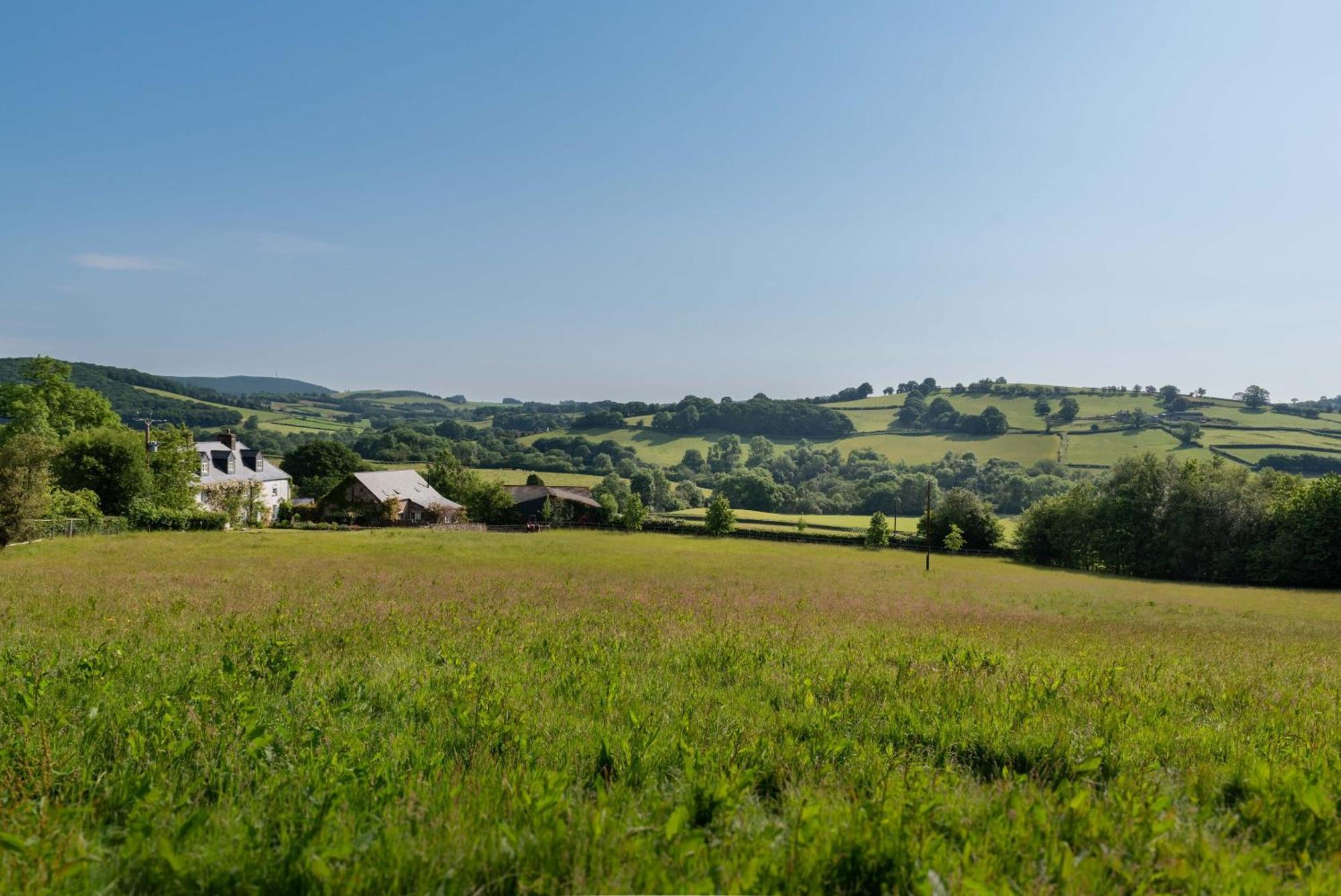Alltybrain Farm Cottages And Farmhouse B&B Brecon Exterior photo
