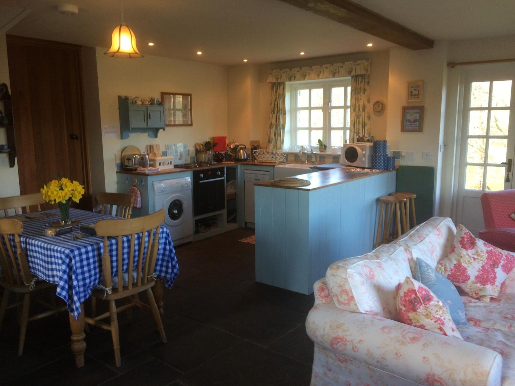 Alltybrain Farm Cottages And Farmhouse B&B Brecon Exterior photo